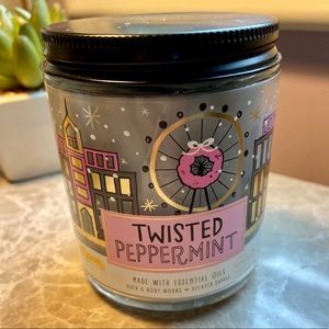 NEW Bath & Body Works Twisted Peppermint Candle